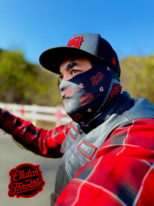 Classic Script Paisley Neck Gaiter (Black/ Red)