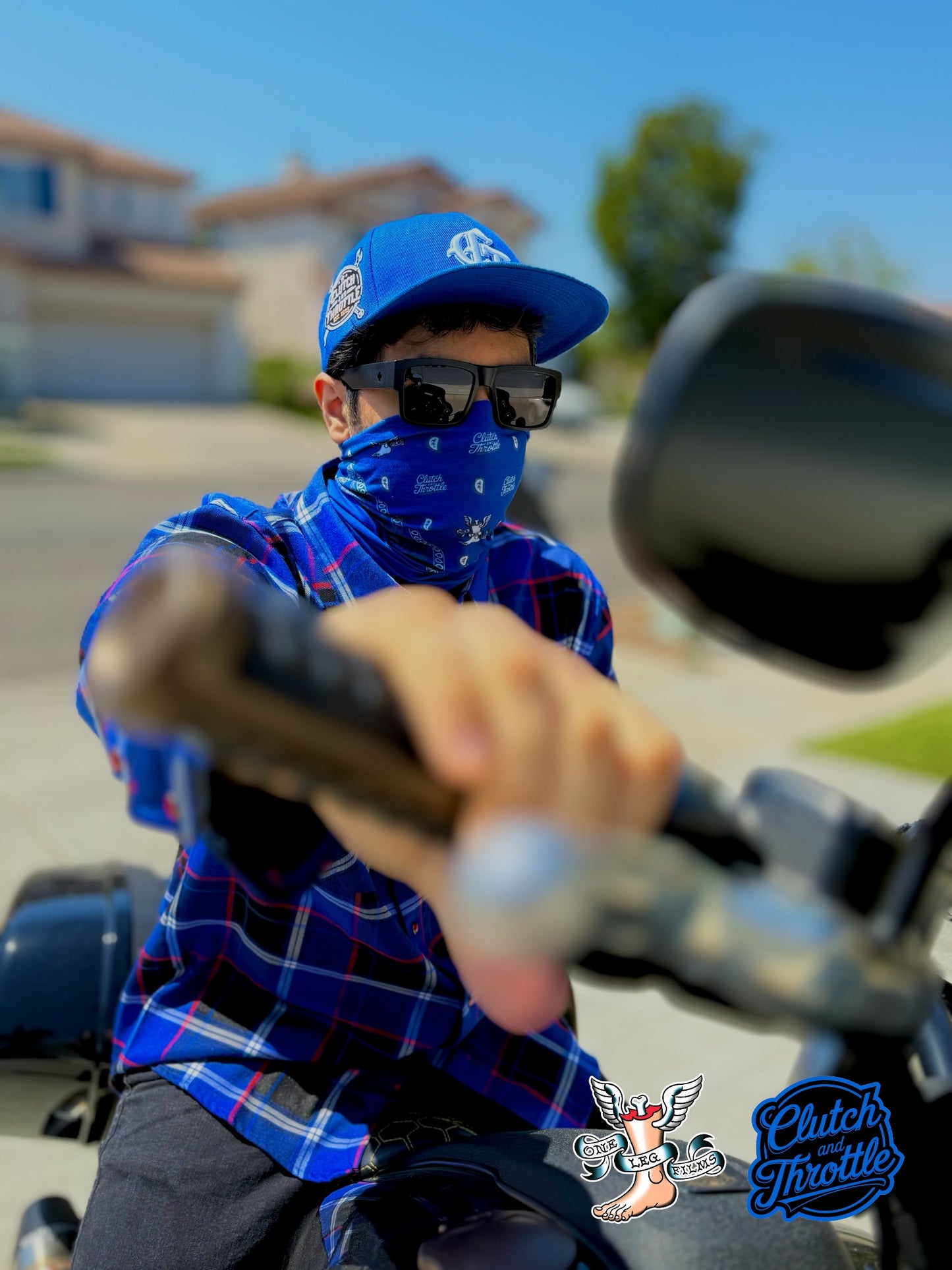 One Leg Films Paisley Neck Gaiter (Blue/Grey)