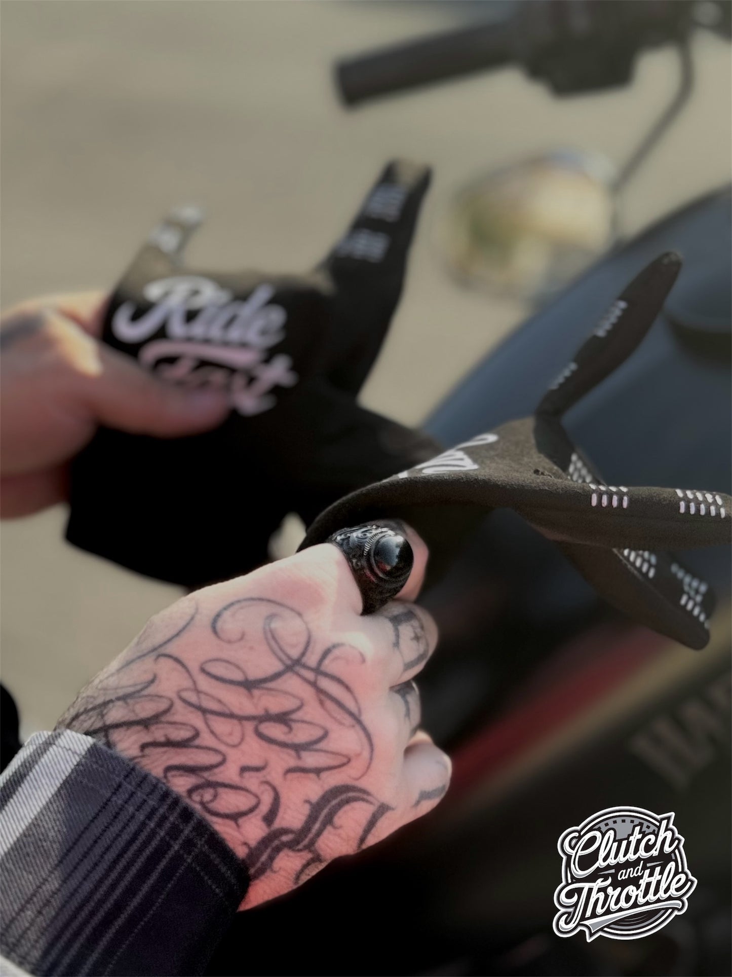 OG Crest Motorcycle Gloves (Black)