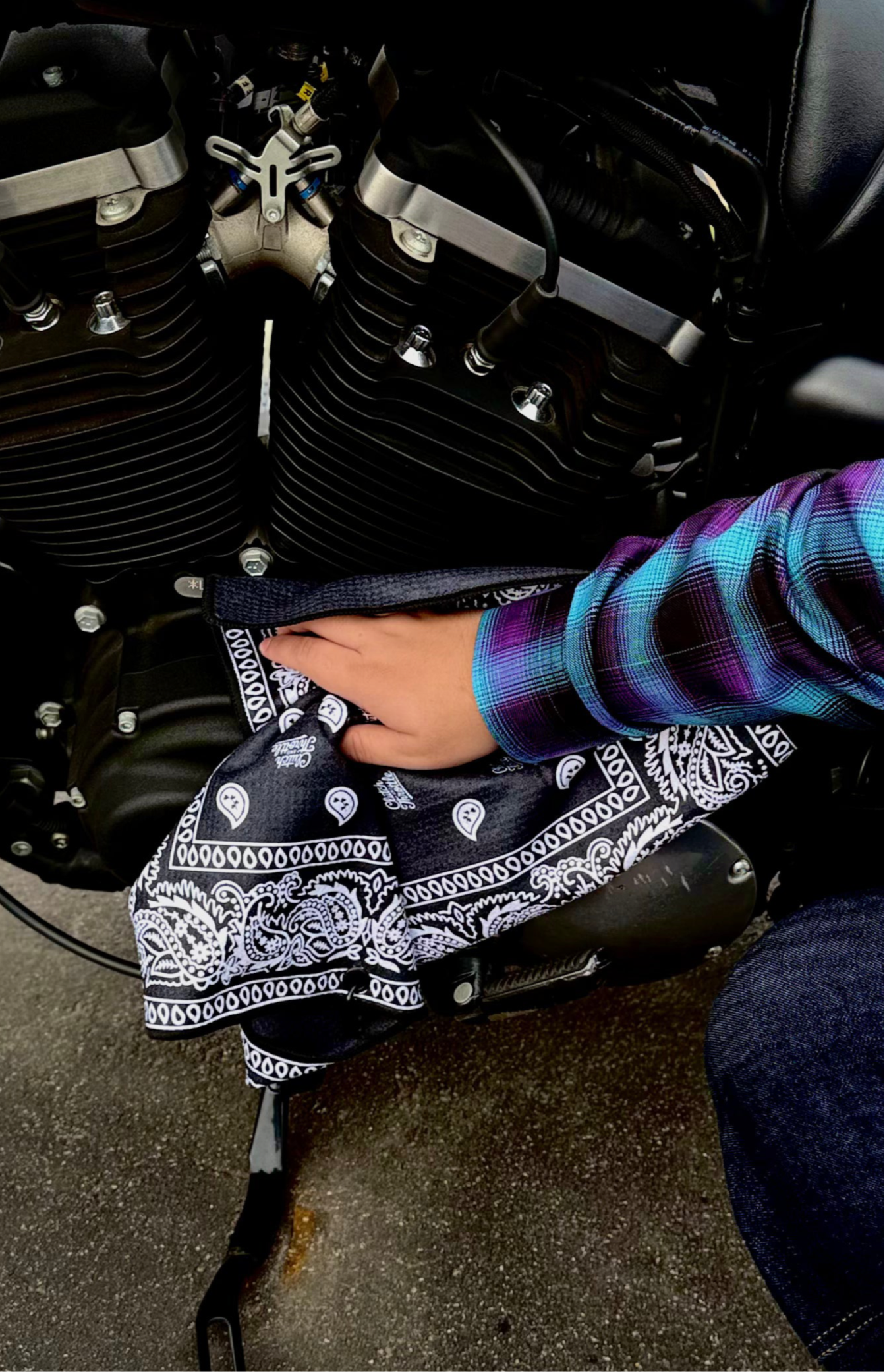 Classic Script Paisley Utility Towel