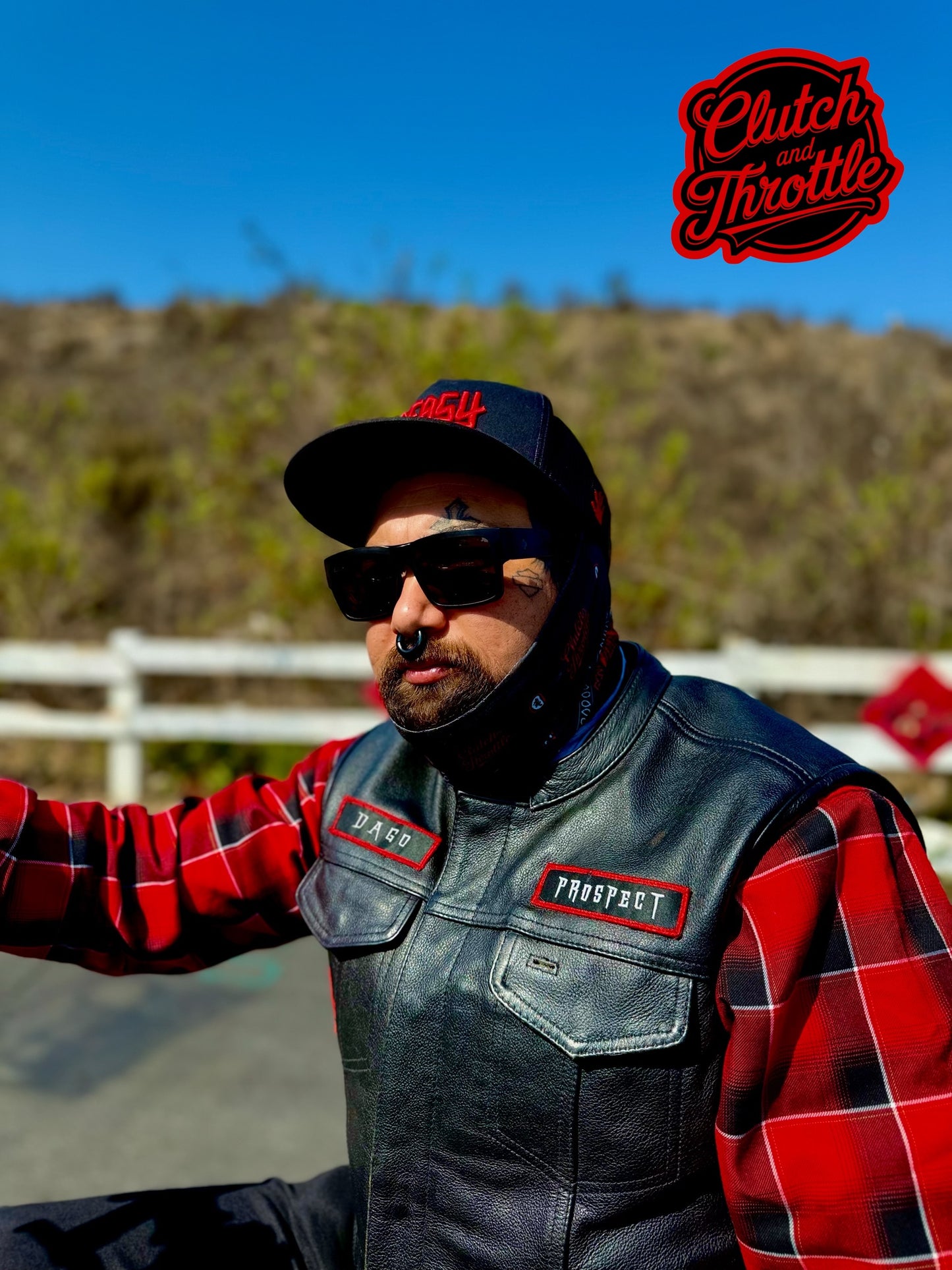 Classic Script Paisley Neck Gaiter (Black/ Red)