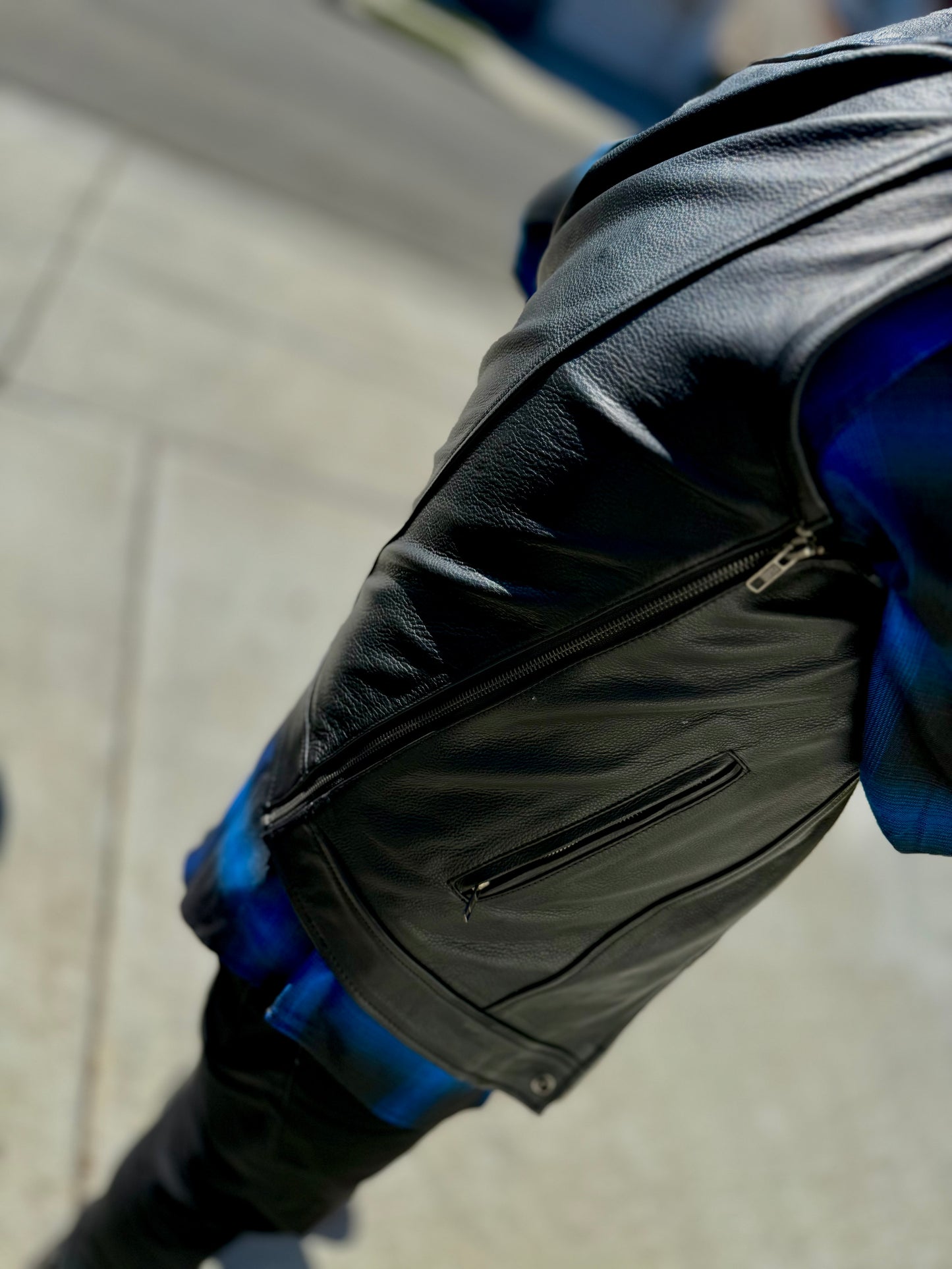 The Azul Hornet Leather Vest and Glove set (LARGE)