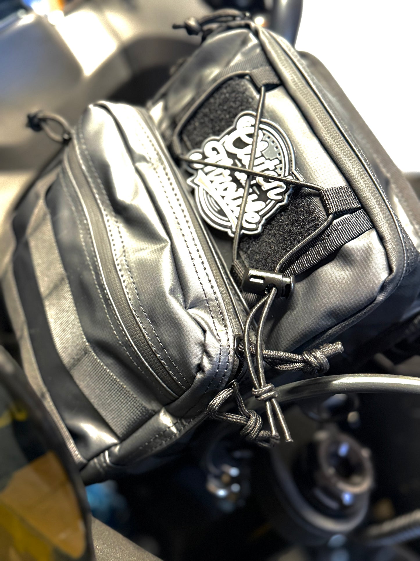 OG Crest Patch Handlebar Bag (Black)