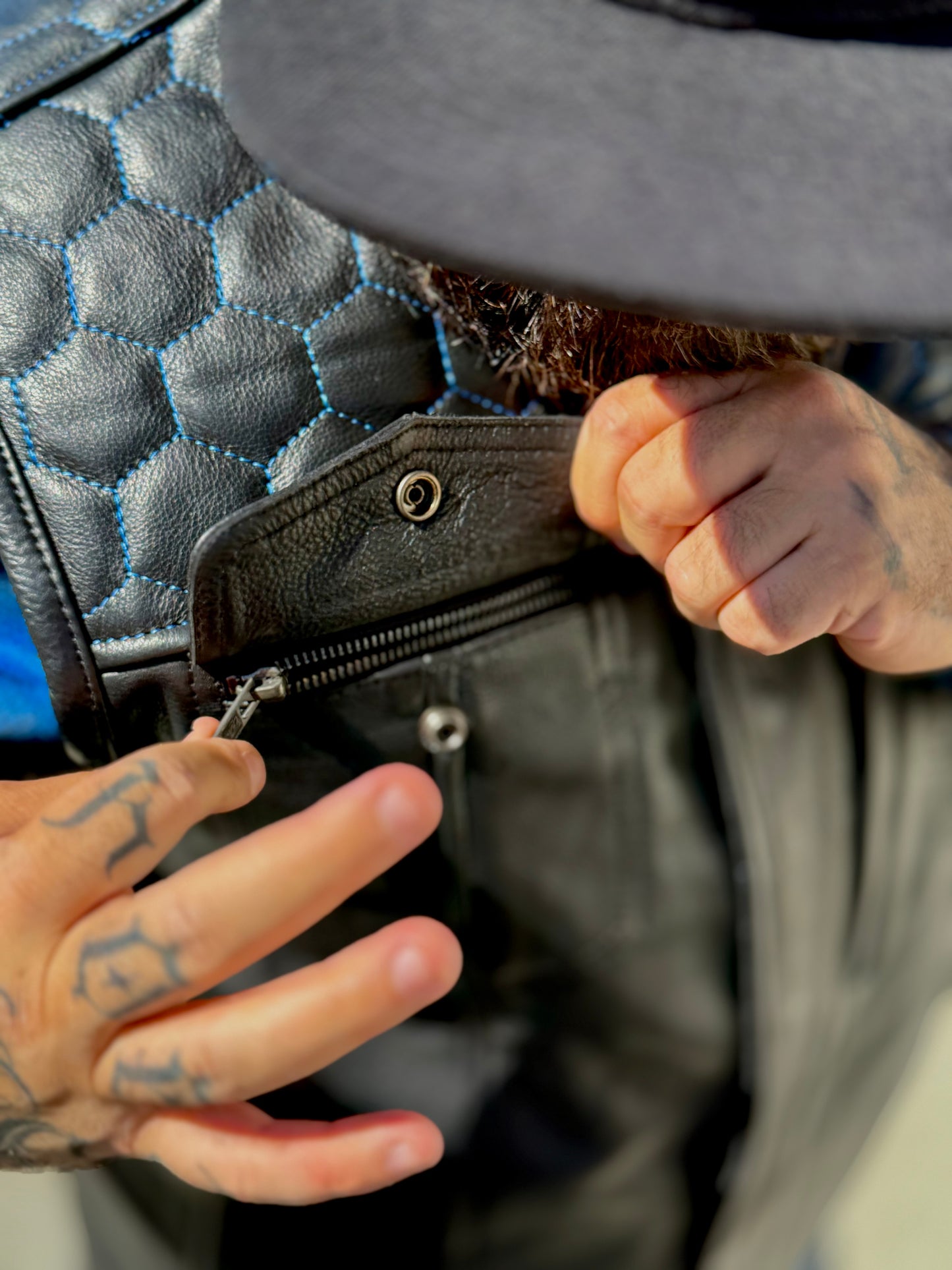 The Azul Hornet Leather Vest and Glove set (LARGE)