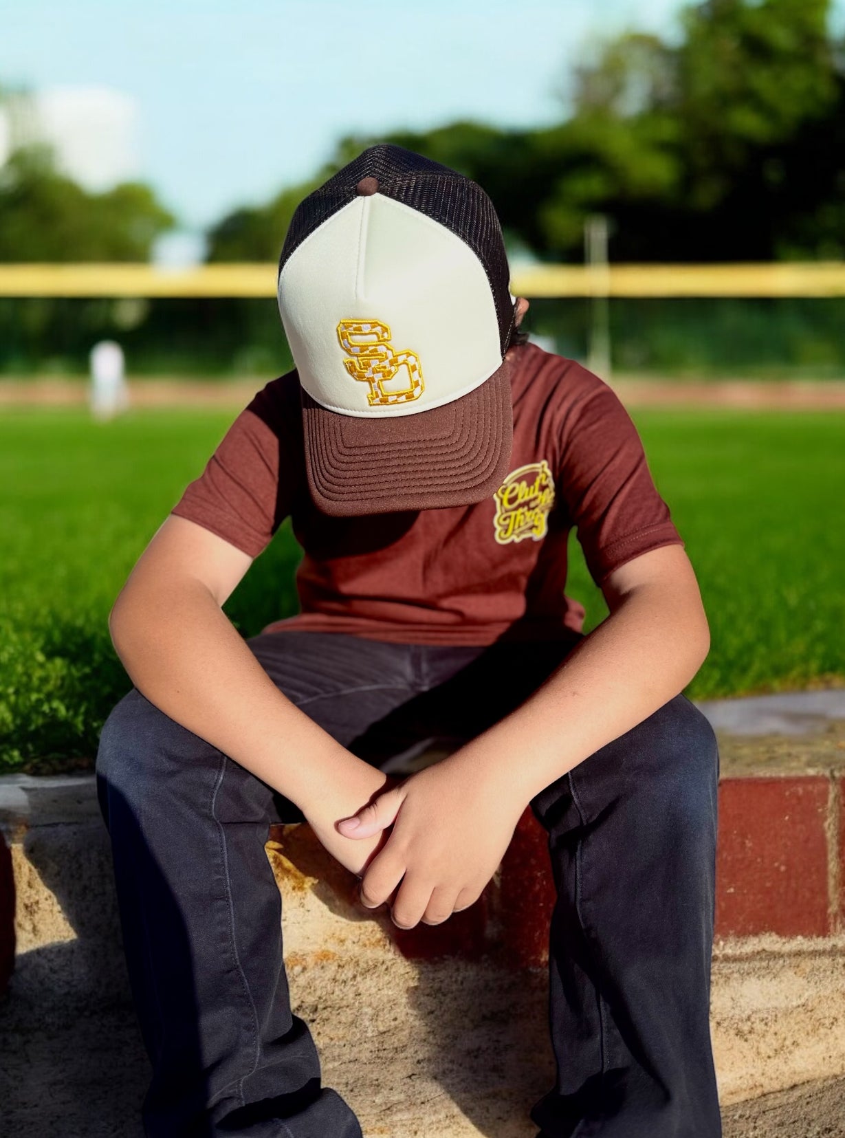 Youth OG Crest SD Brown T-Shirt (Brown/Yellow))