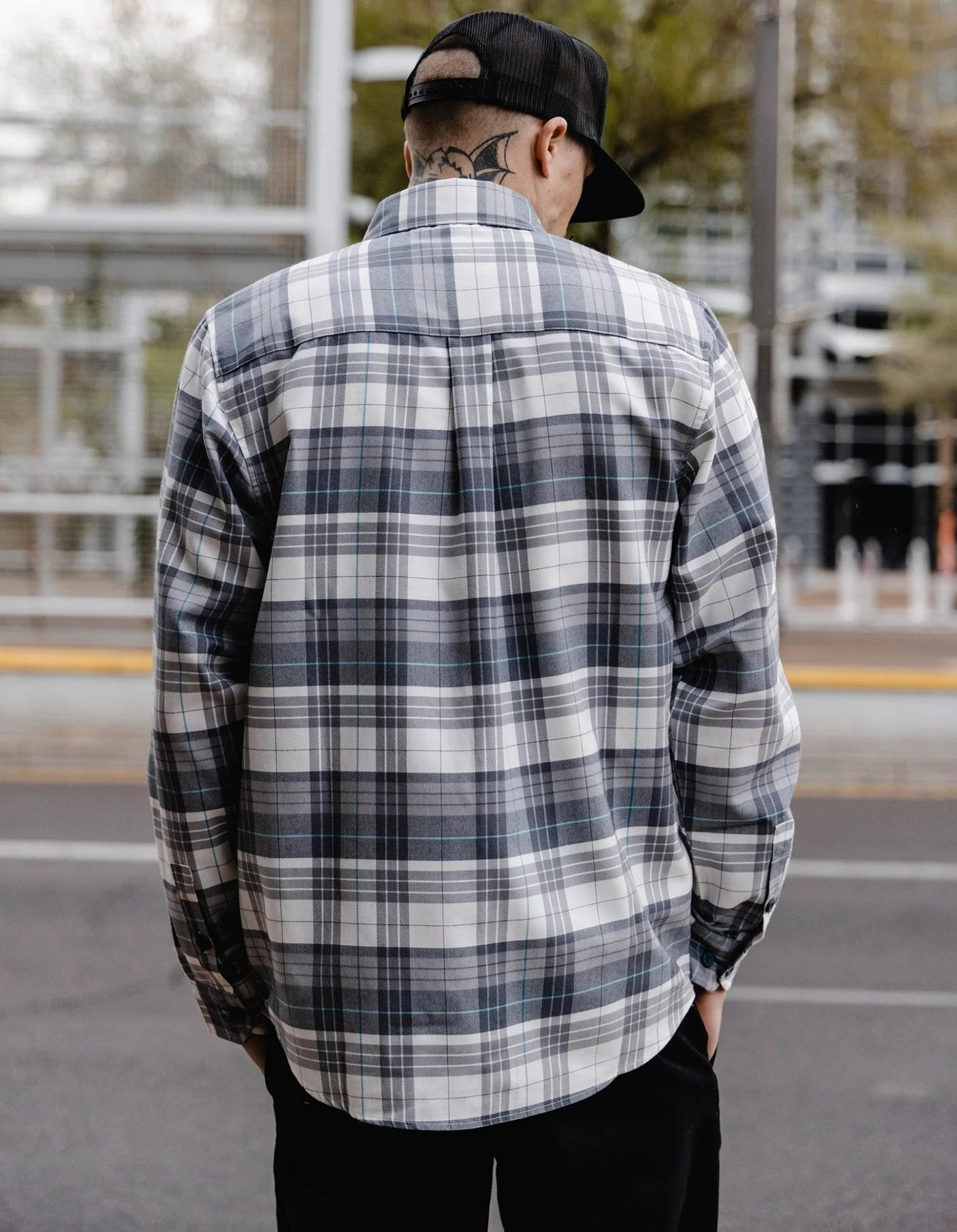 Inspired by the hustle and bustle of the big city, the Soho Flannel features an allover gray, white, and aqua blue plaid pattern that offers a clean and classic design, while our signature D-Tech™ blend provides the comfort of soft to the touch flannel. Constructed to be breathable for the performance you demand, yet durable for the rugged lifestyle you live.