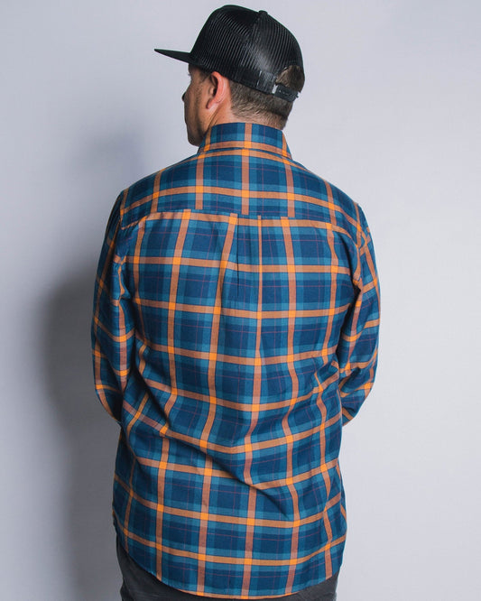 A portion of High Fives Flannel proceeds will be donated to the High Fives Foundation, a non-profit whose mission is to provide hope and resources to athletes from all walks of life. Supporting an incredible cause, the High Fives Flannel features an allover blue, orange, and red plaid pattern that offers an eye-catching design, while our signature D-Tech™ blend provides the comfort of soft to the touch flannel. Constructed to be breathable for the performance you demand, yet durable for the rugged lifestyle