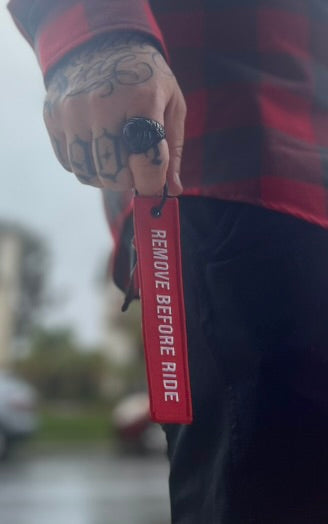 Remove Before Ride Keytag in red for your keychains or mototcycle bags, backpacks or luggage