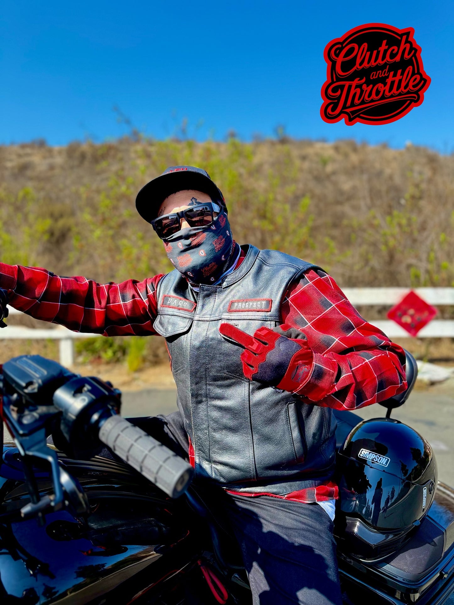 Classic Script Paisley Neck Gaiter (Black/ Red)