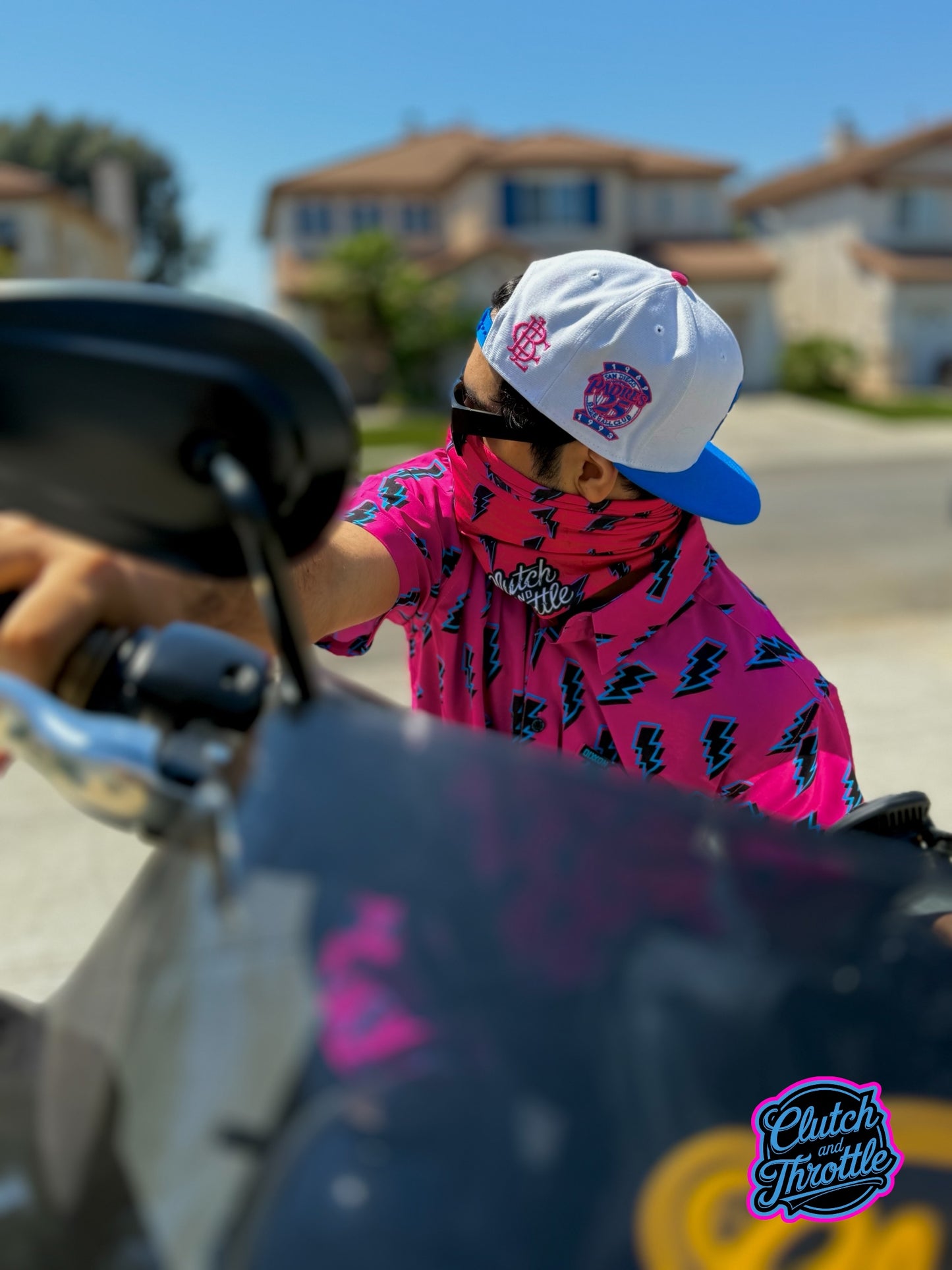 The Elektric Neck Gaiter (Hot Pink)